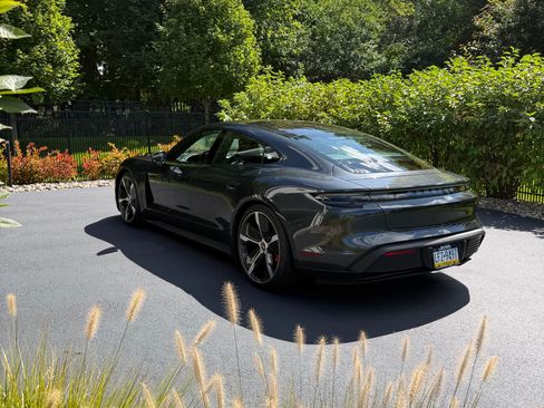 Used 2020 Porsche Taycan 4S AWD/4WD image 9