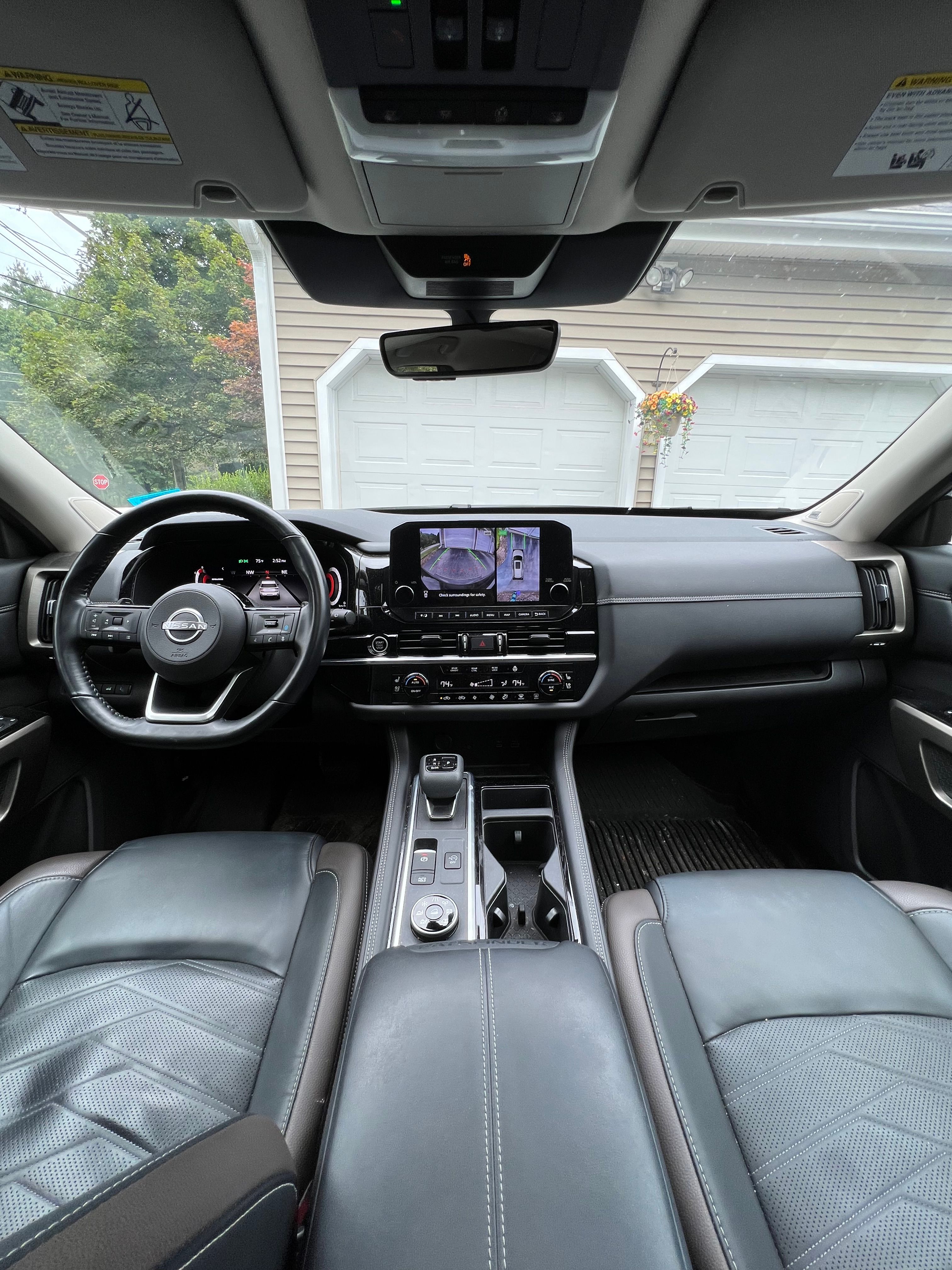 Used 2023 Nissan Pathfinder Platinum AWD/4WD image 6
