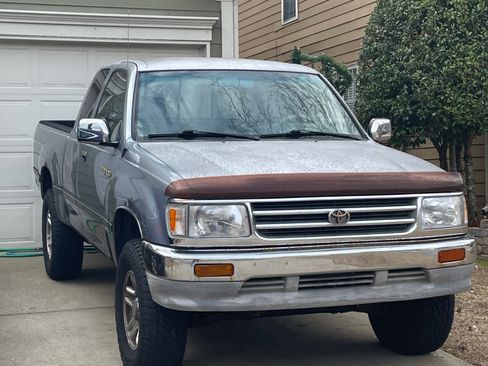 Used 1998 Toyota T100 SR5 AWD/4WD image 1