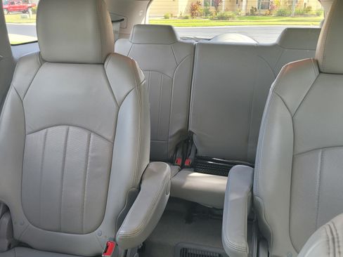 Used 2015 Buick Enclave Leather w/ Trailering Package image 8