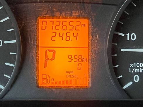 Used 2018 Mercedes-Benz Sprinter 2500 image 13