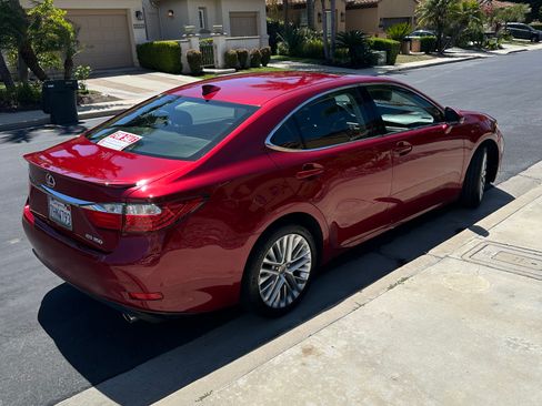 Used 2015 Lexus ES 350 w/ Luxury Package FWD image 5