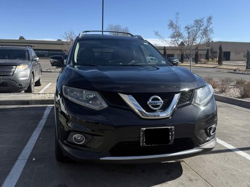 Used 2016 Nissan Rogue SL image 2