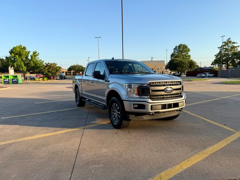 Used 2020 Ford F150 XLT w/ Equipment Group 302A Luxury AWD/4WD image 9