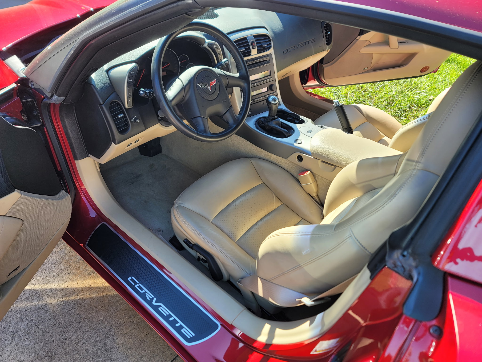 Used 2005 Chevrolet Corvette Coupe w/ Preferred Equipment Group RWD image 13