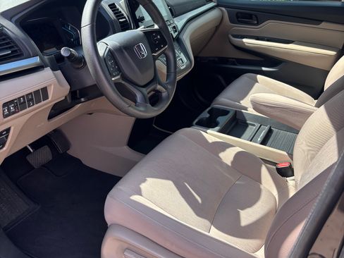 Used 2020 Honda Odyssey EX image 6