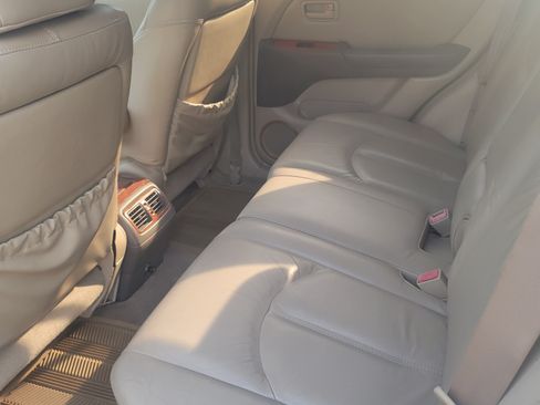 Used 2000 Lexus RX 300 4WD image 12