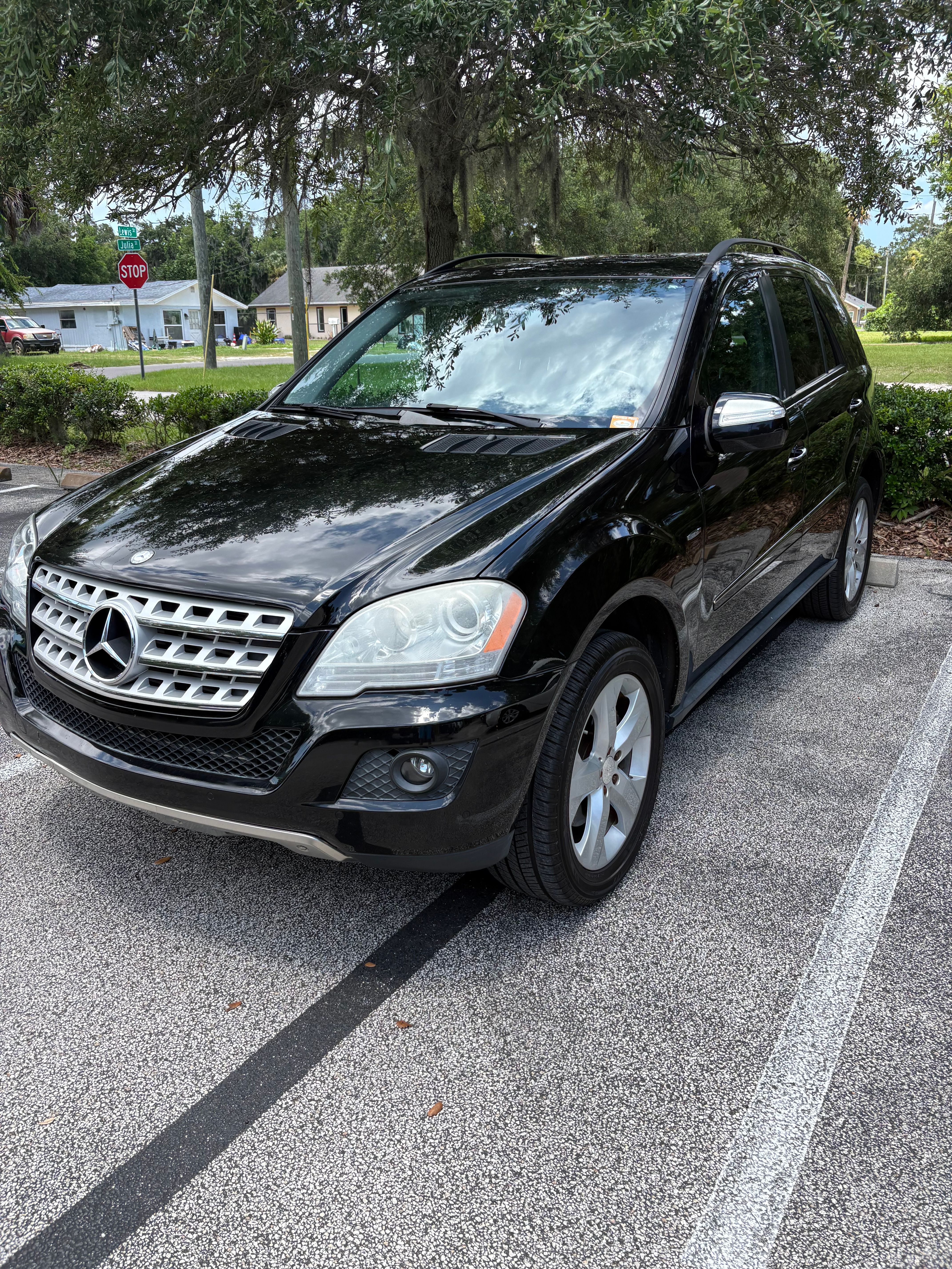Used 2009 Mercedes-Benz ML 320 BlueTEC 4MATIC image 1