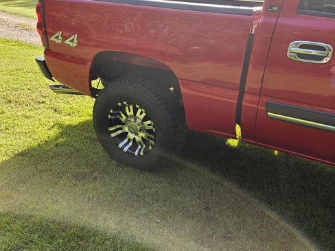 Used 2005 Chevrolet Silverado 1500 LS w/ Light Duty Power Package image 5