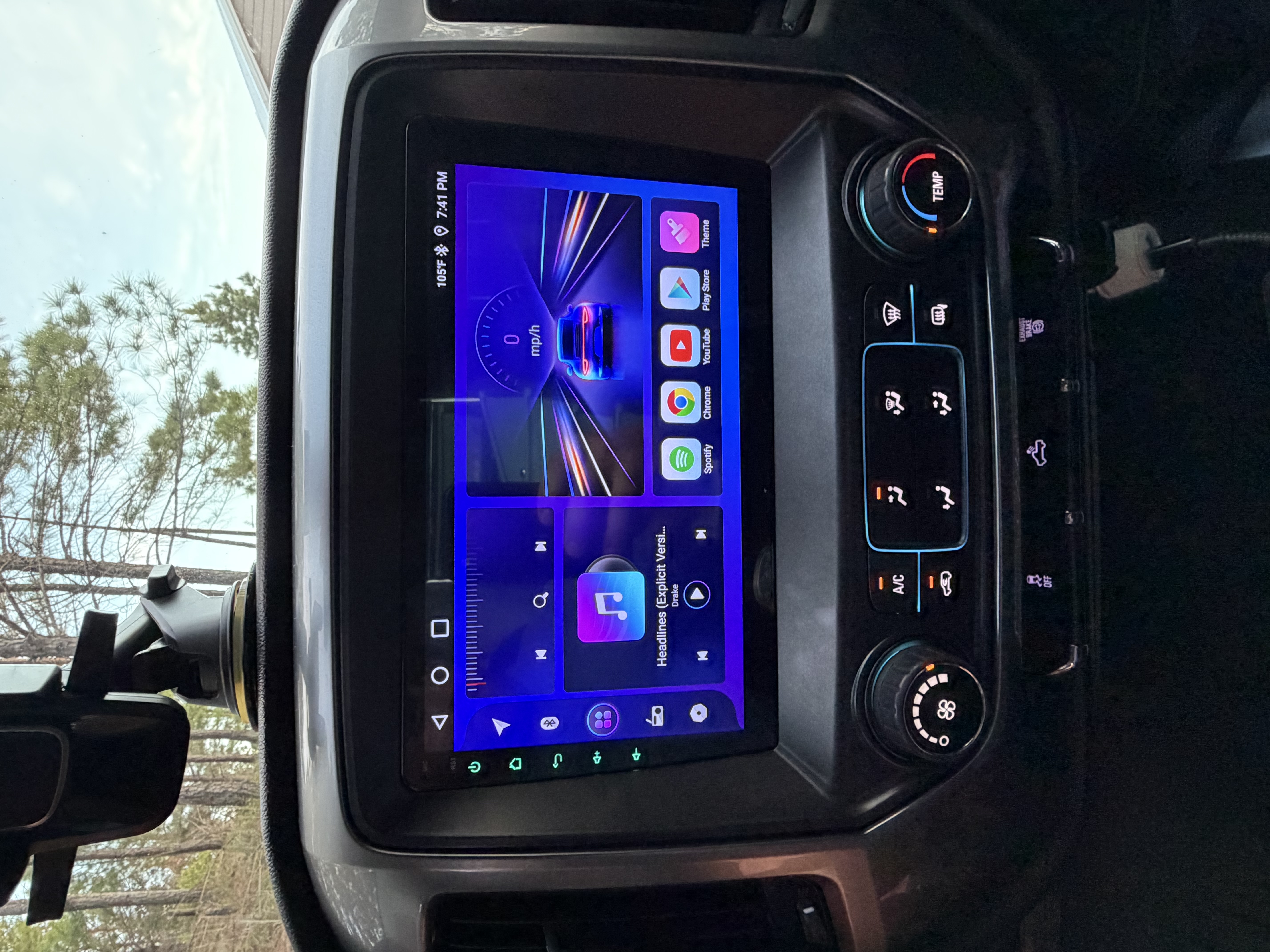 Used 2015 Chevrolet Silverado 2500 LT AWD/4WD image 9