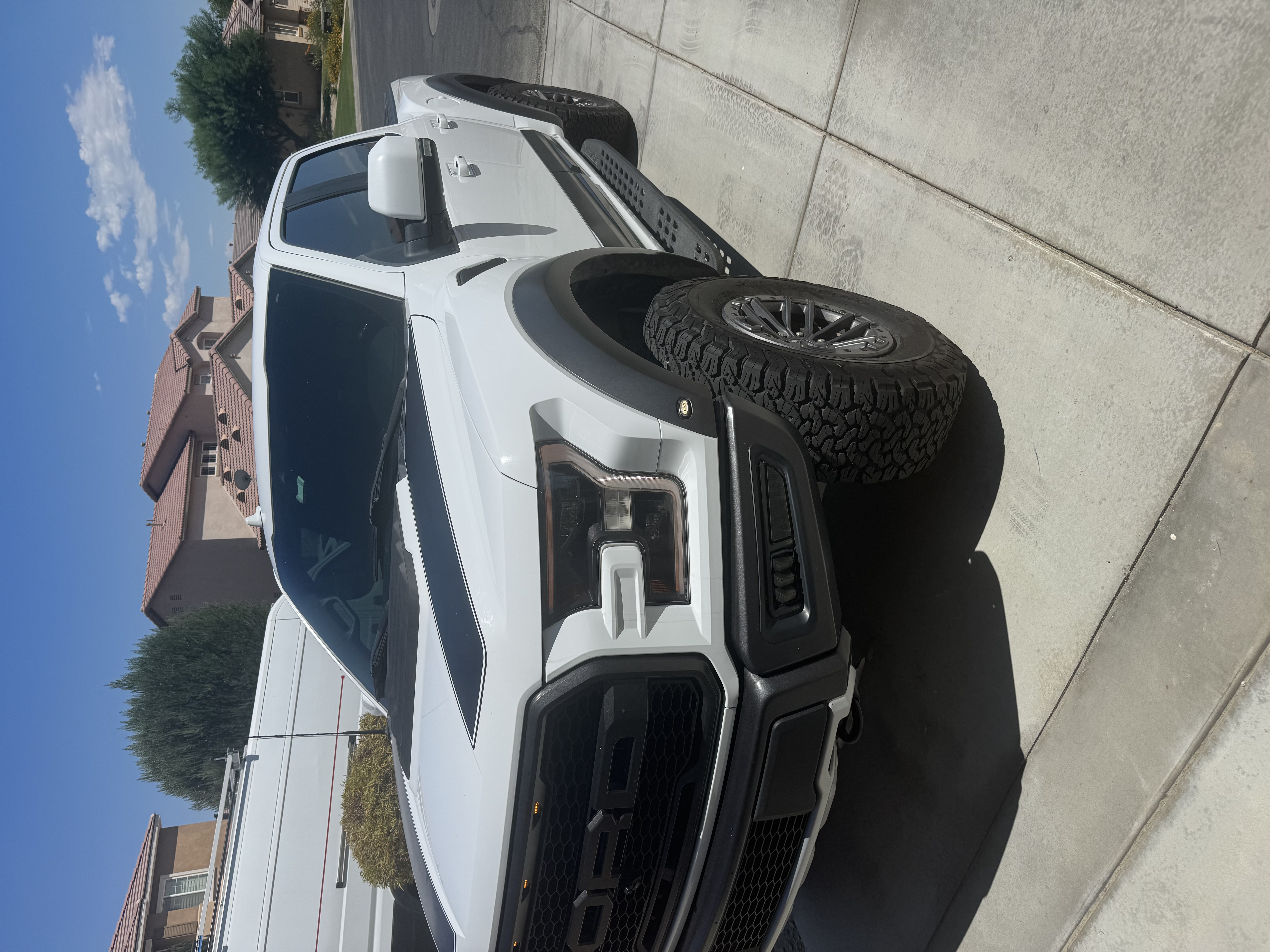 Used 2020 Ford F150 Raptor w/ Equipment Group 802A Luxury AWD/4WD image 2