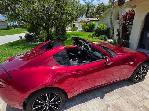 Used 2024 MAZDA MX-5 Miata RF Grand Touring w/ Weather Package RWD image 6