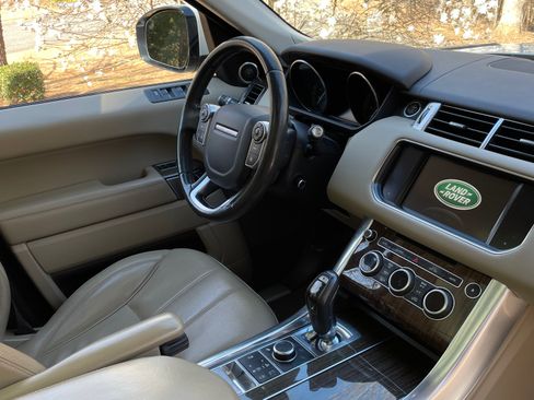 Used 2015 Land Rover Range Rover Sport HSE image 17
