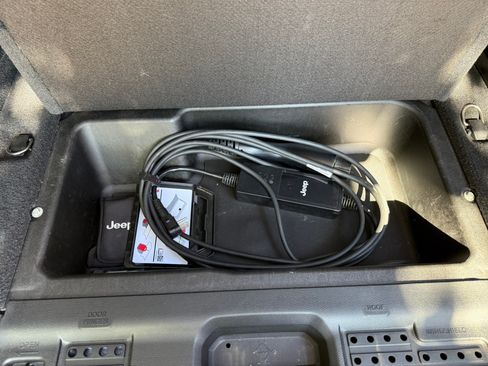 Used 2021 Jeep Wrangler Unlimited Rubicon 4xe w/ Steel Bumper Group image 17