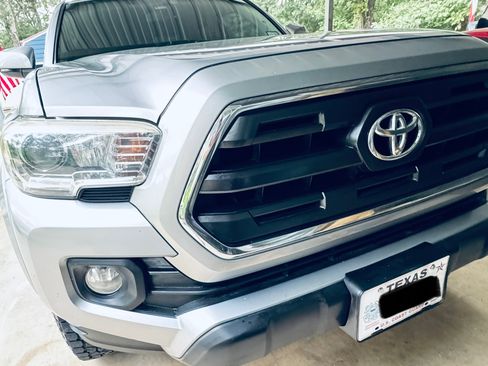 Used 2016 Toyota Tacoma SR5 image 5