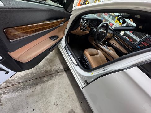 Used 2015 BMW 740Li image 13