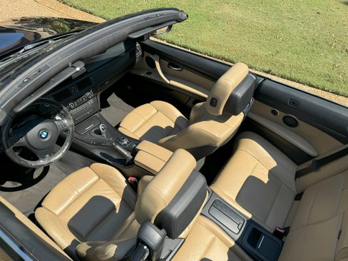 Used 2011 BMW M3 Convertible 2D image 7