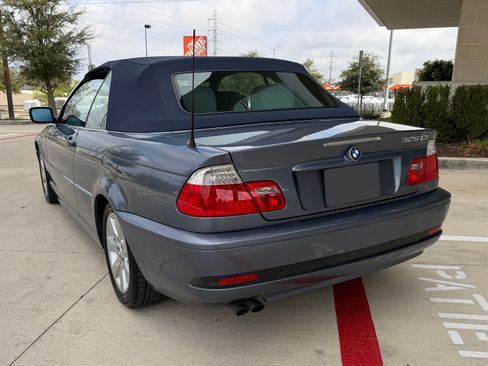 Used 2005 BMW 325Ci Convertible image 11