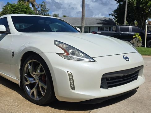 Used 2014 Nissan 370Z Touring w/ Sport Package image 1