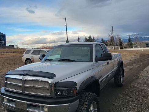 Used 2001 Dodge Ram 2500 Truck Long Bed image 4