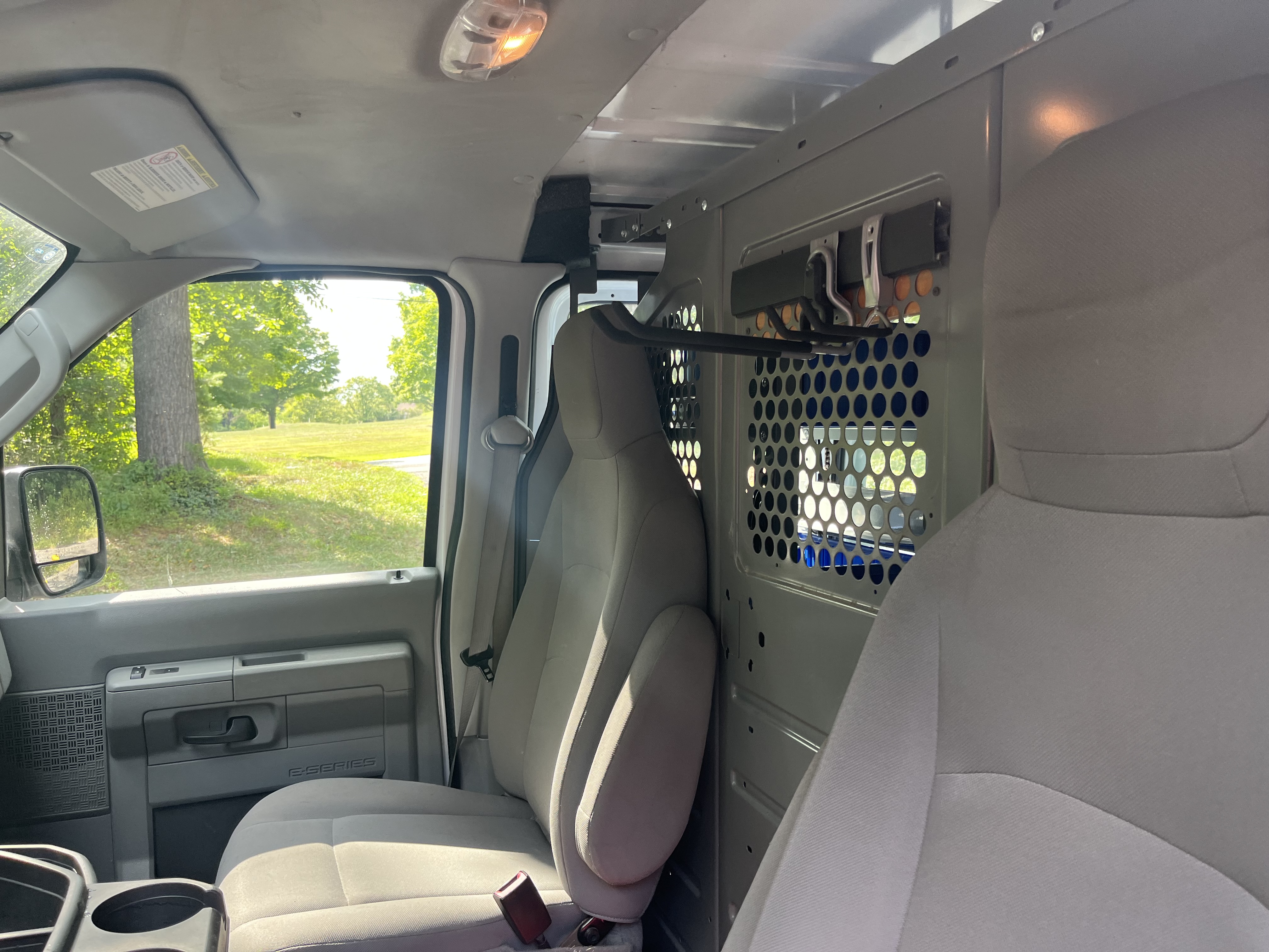 Used 2013 Ford E-250 and Econoline 250 w/ PWR Group RWD image 4