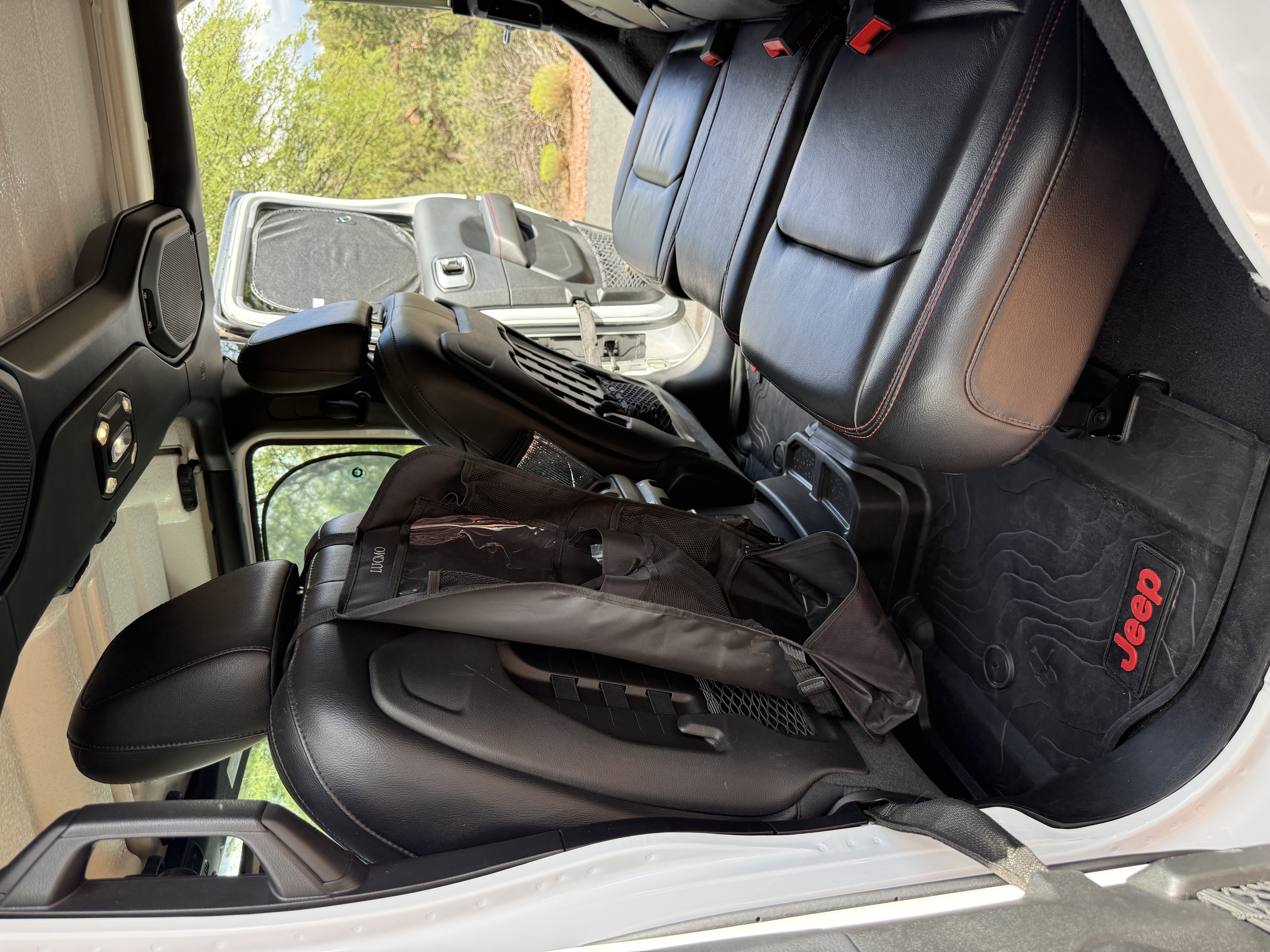Used 2019 Jeep Wrangler Unlimited Rubicon AWD/4WD image 12