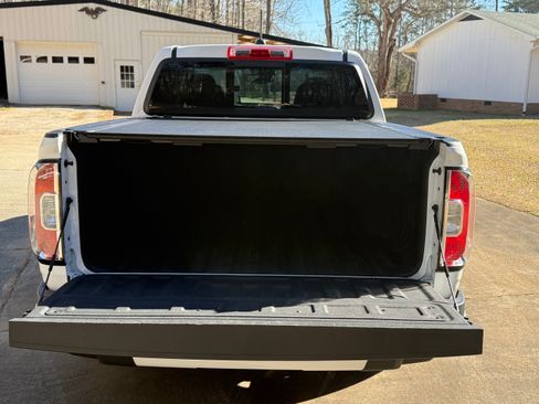 Used 2021 GMC Canyon Denali image 24