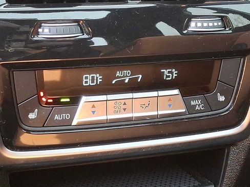 Used 2026 BMW X7 xDrive40i w/ M Sport Package AWD/4WD image 30