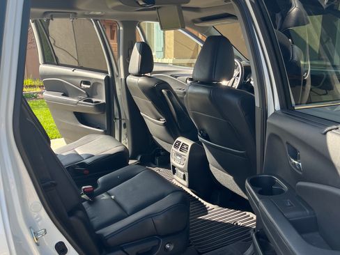 Used 2019 Honda Pilot Elite image 11