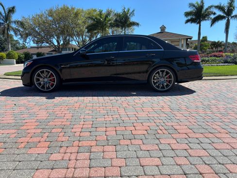 Used 2014 Mercedes-Benz E 63 AMG S-Model image 16