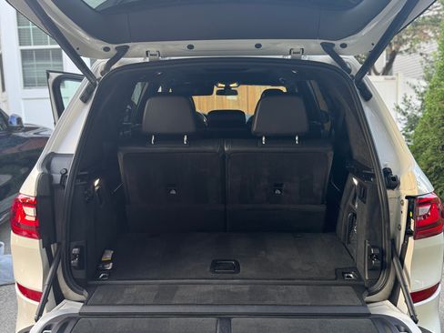 Used 2021 BMW X7 xDrive40i w/ M Sport Package image 26