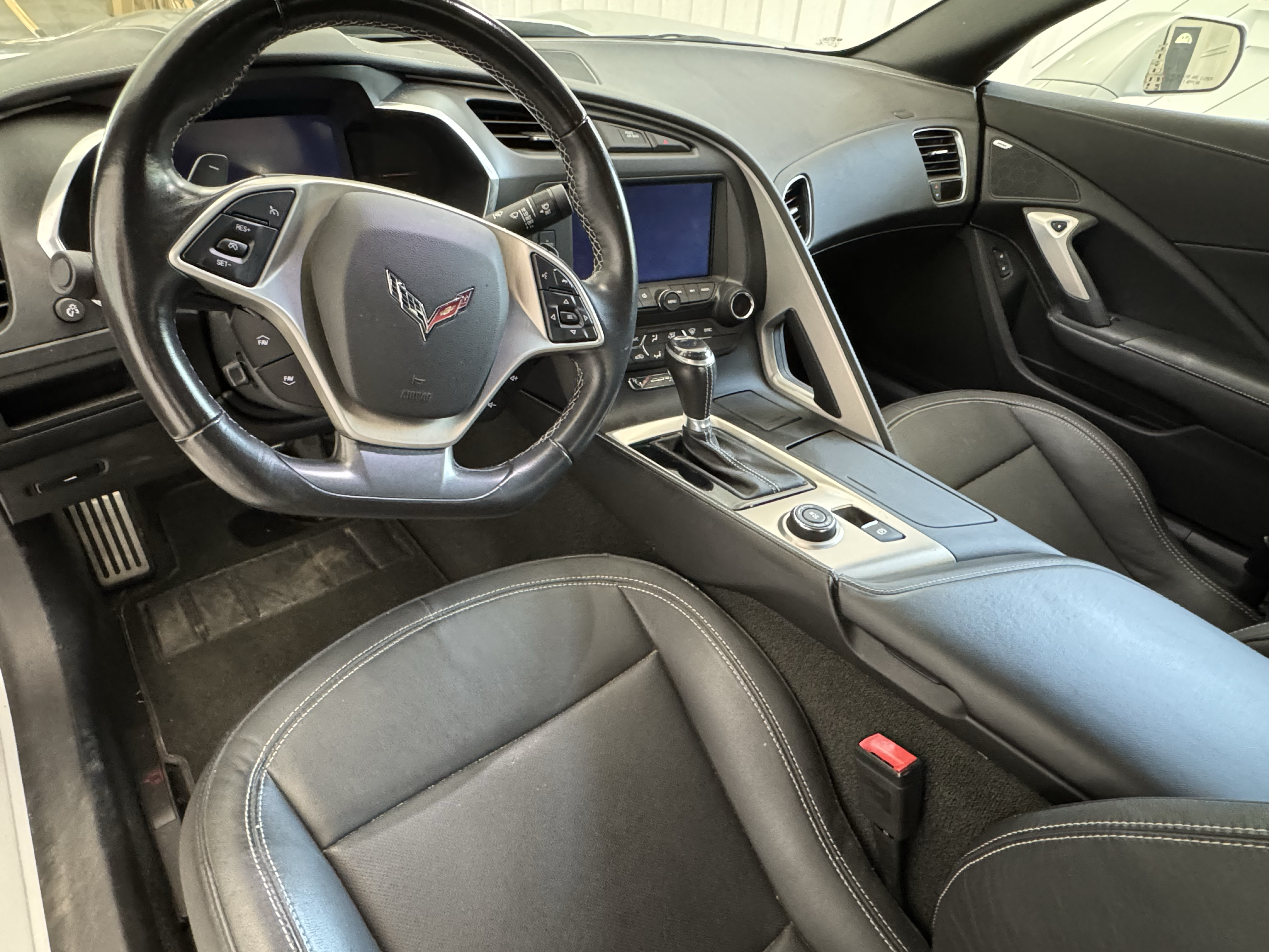 Used 2016 Chevrolet Corvette Stingray Coupe RWD image 8