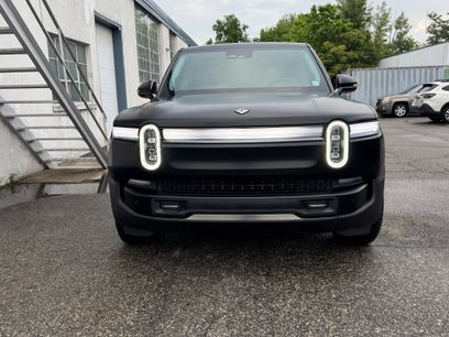 Used 2025 Rivian R1S Premium