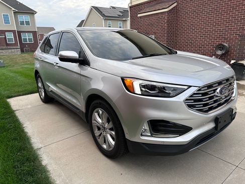 Used 2019 Ford Edge Titanium w/ Equipment Group 301A AWD/4WD image 5