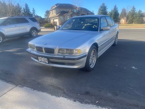 Used 2001 BMW 740iL image 1