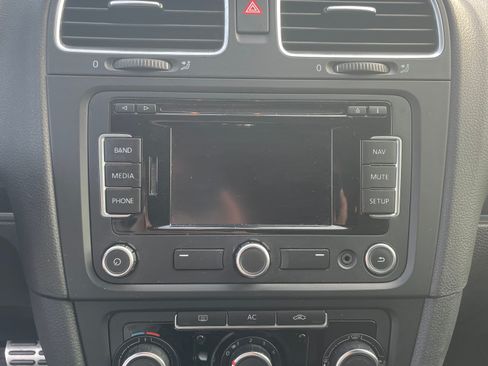 Used 2011 Volkswagen Golf 4-Door image 13