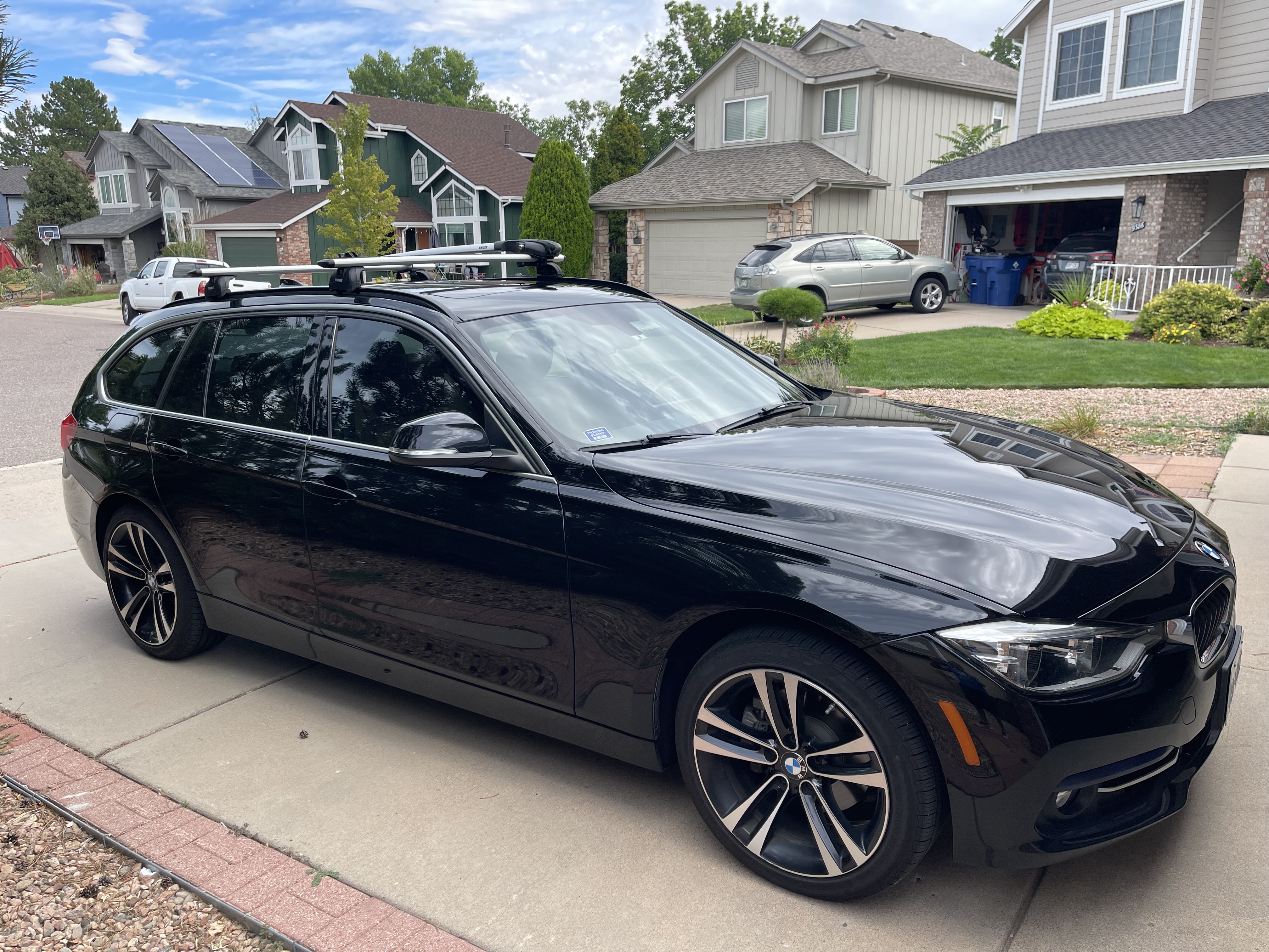 Used 2018 BMW 330i xDrive Wagon AWD/4WD image 1