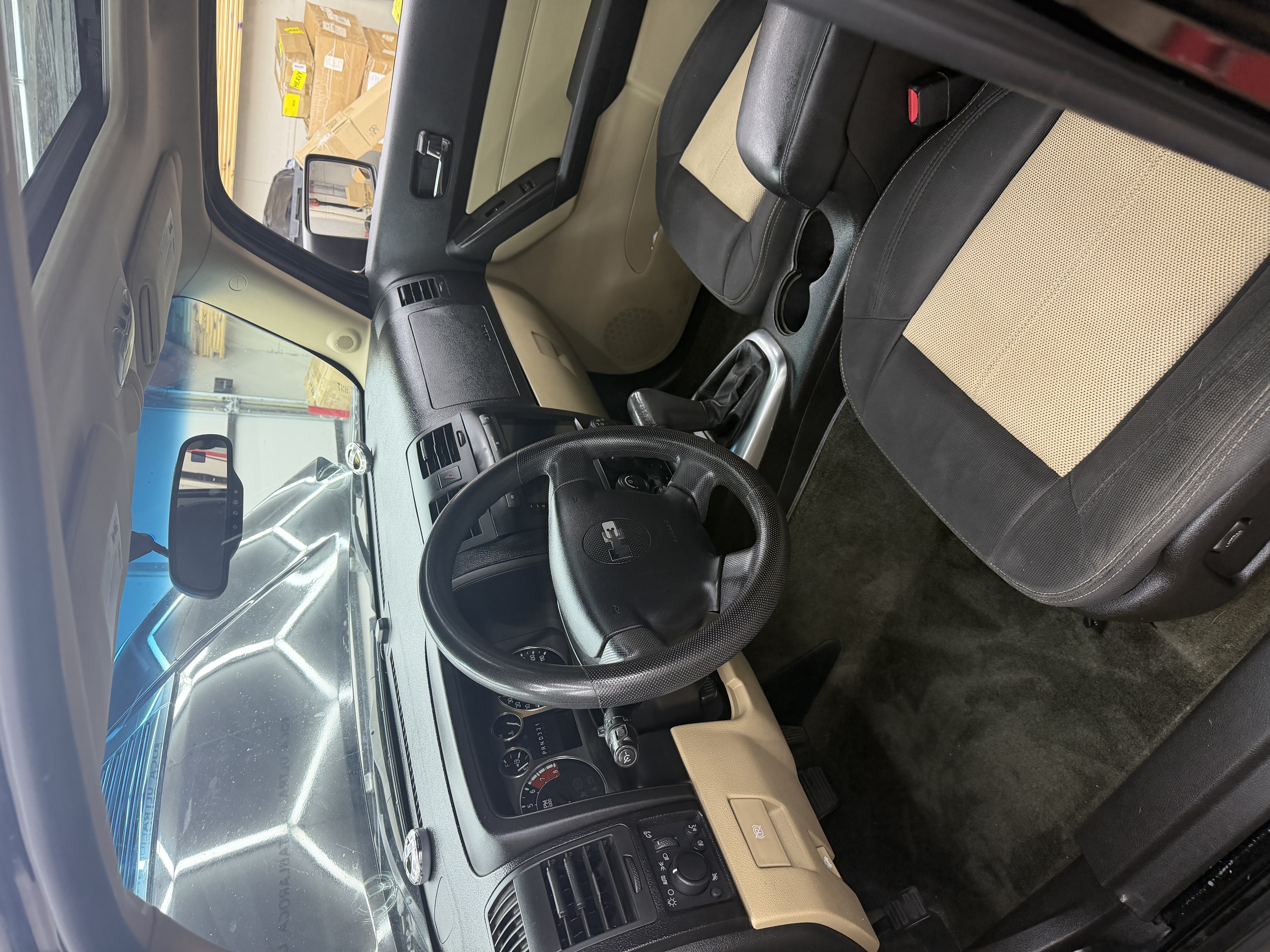 Used 2009 HUMMER H3 AWD/4WD image 2
