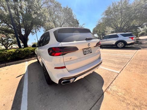 Used 2024 BMW X5 sDrive40i w/ M Sport Package RWD image 6
