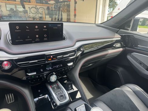 Used 2023 Acura MDX A-Spec AWD/4WD image 10