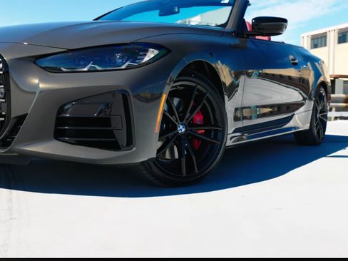 Used 2023 BMW M440i Convertible w/ Premium Package image 2