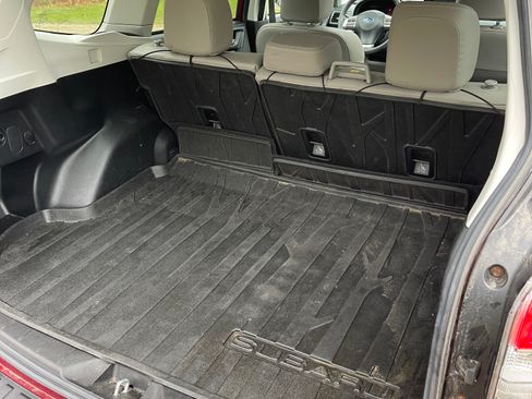 Used 2015 Subaru Forester 2.5i Limited image 11