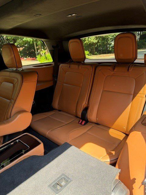 Used 2021 Lincoln Aviator Black Label w/ Dynamic Handling Package AWD/4WD image 12