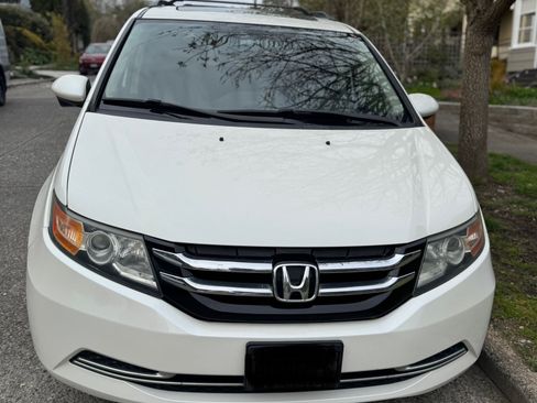 Used 2016 Honda Odyssey EX-L image 2