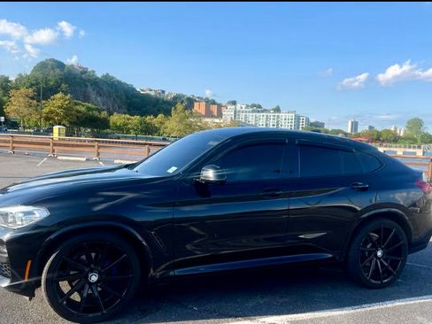 Used 2021 BMW X4 xDrive30i w/ M Sport Package AWD/4WD image 5