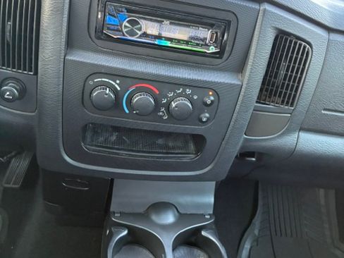 Used 2005 Dodge Ram 1500 Truck SLT RWD image 14