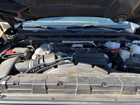 Used 2024 GMC Sierra 2500 AT4 w/ AT4 Preferred Package image 6