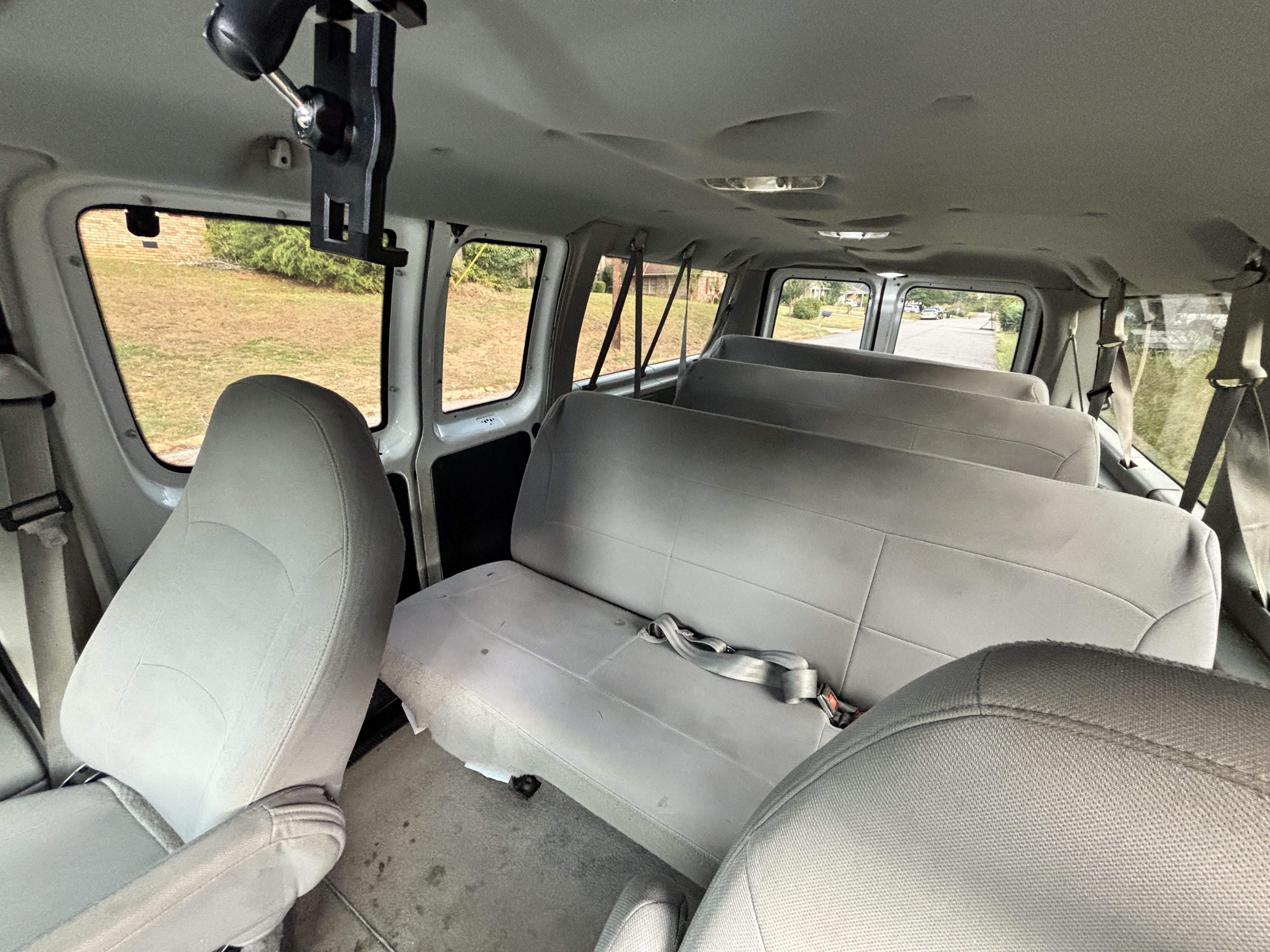Used 2006 Ford E-350 and Econoline 350 XL RWD image 13