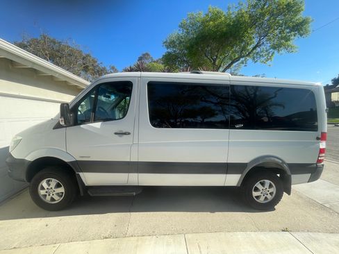 Used 2016 Mercedes-Benz Sprinter 2500 image 15