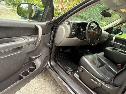 Used 2011 Chevrolet Silverado 1500 LS AWD/4WD image 10